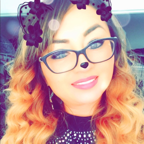 Profile Picture of Yesenia Ibarra (@yeeibarra84) on Poshmark