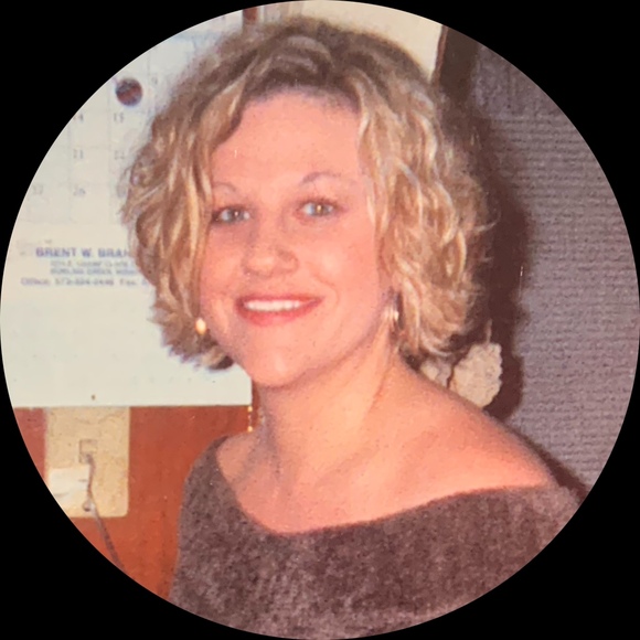 Profile Picture of Kimberly Boyer (@leftoc4stl) on Poshmark