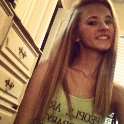 Profile Picture of Victoria Sharp (@victoriasharp18) on Twitter