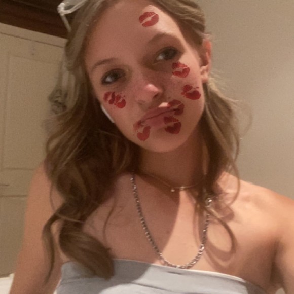 Profile Picture of Jasmine Smart (@jasminesmart777) on Poshmark