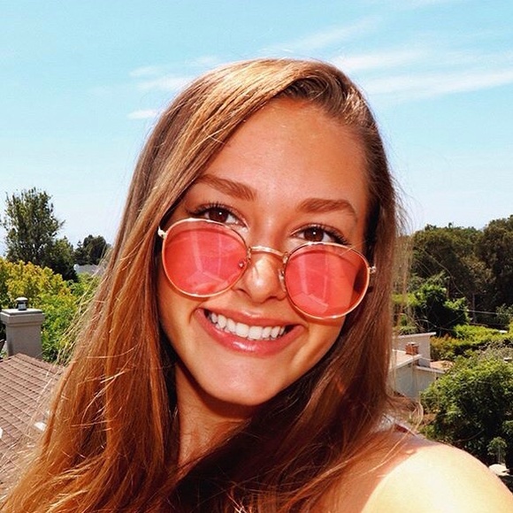 Profile Picture of Madison Szabo (@madisonszabo) on Poshmark