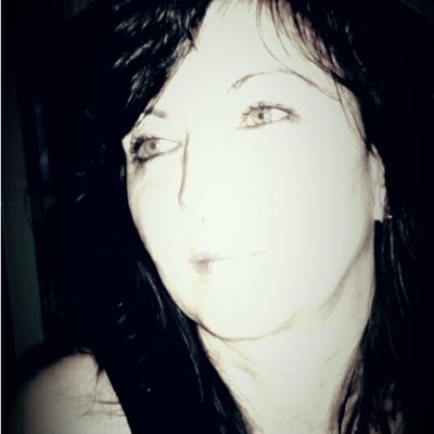 Profile Picture of MARI Catherine (@RoseJoFer) on Twitter