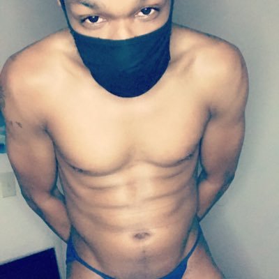 Profile Picture of Robin Stokes (@freakynerd85) on Twitter