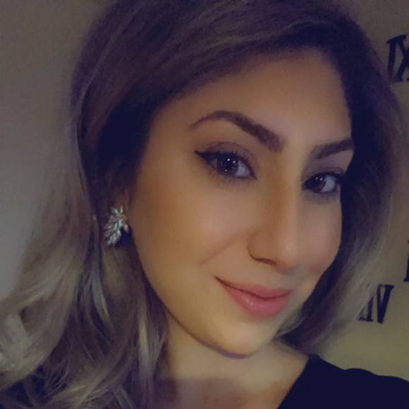 Profile Picture of Brooke Shetayh (@bshetayh) on Poshmark