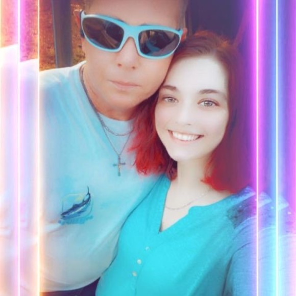 Profile Picture of Crystal Cook (@crystalcook342) on Poshmark