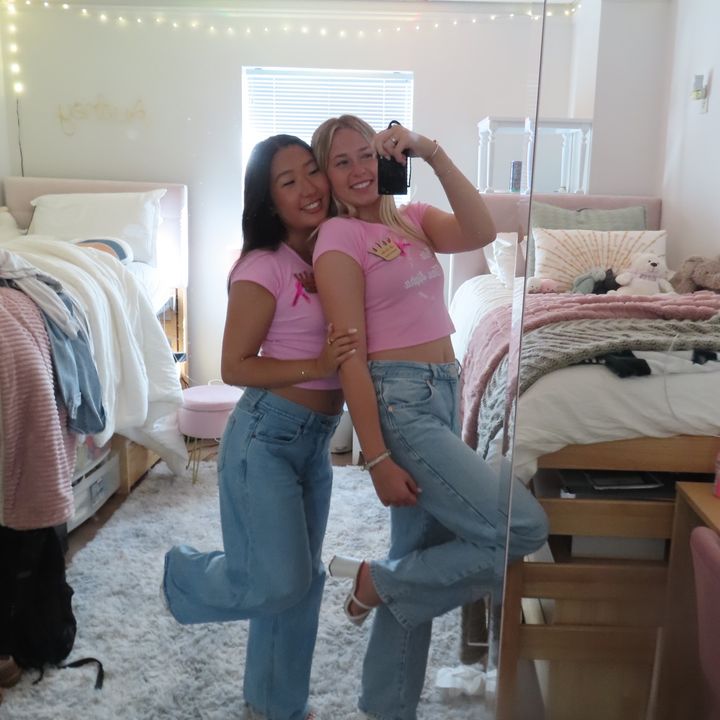 Profile Picture of annabelle henrie (@annabellehenrie) on Tiktok