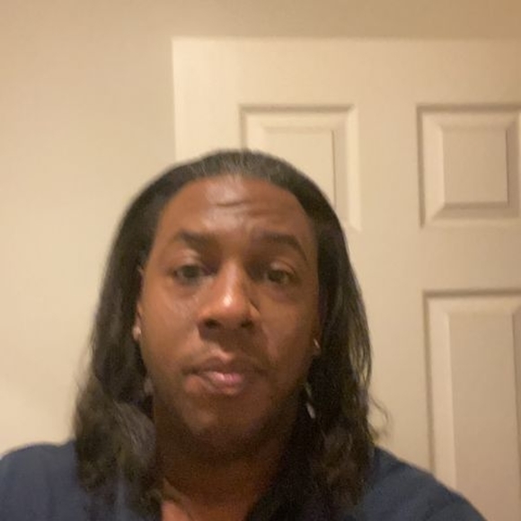 Profile Picture of Jimmy Cook (@jamesavery7904) on Poshmark