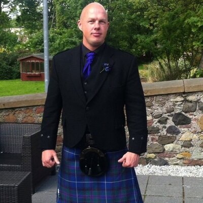 Profile Picture of Darren Reid (@DarnR79) on Twitter