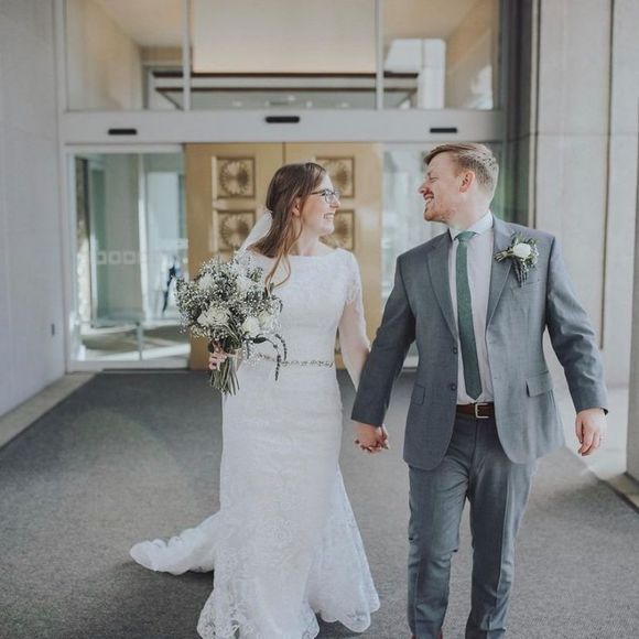 Profile Picture of Hailey Malone (@hnmalone42) on Poshmark