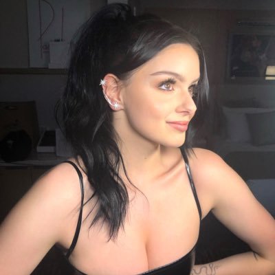 Profile Picture of Ariel Winter (@arielwinter1) on Twitter