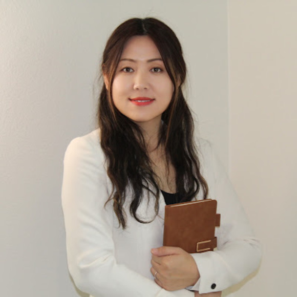 Profile Picture of Iris Xu (@irisworksinla) on Poshmark