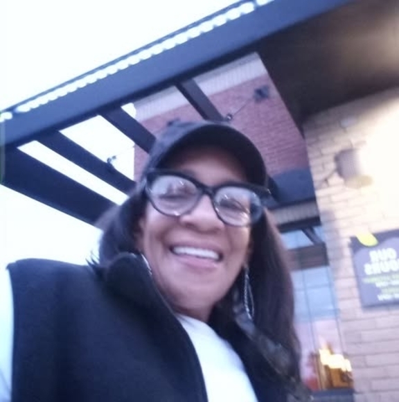 Profile Picture of Paula Long (@lpaula787) on Poshmark