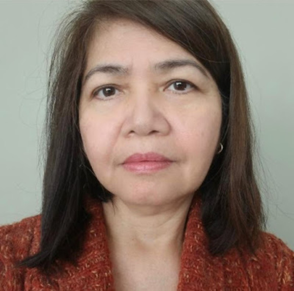 Profile Picture of Emiline Sison (@emilinesison) on Poshmark