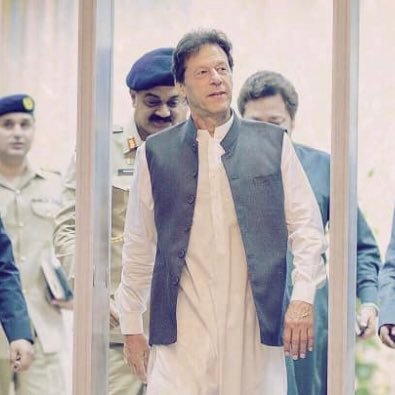 Profile Picture of Vardeh Soomro (@SoomroVardeh) on Twitter