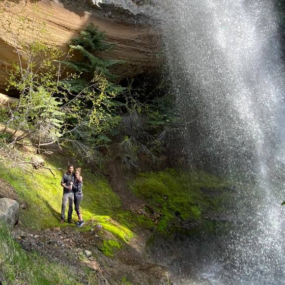 Profile Picture of Veronica James (@veronicajames69) on Poshmark