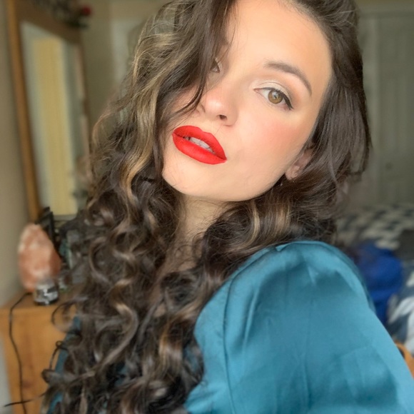 Profile Picture of Brianna Gorczyca (@bgorcz98) on Poshmark