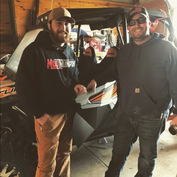 Profile Picture of Josh Scoggins (@jscoggins30) on Poshmark