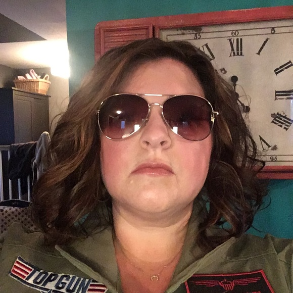 Profile Picture of Tara Emmerson (@temmerso) on Poshmark