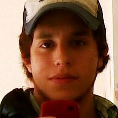 Profile Picture of Luis Burgos (@luisburgos97) on Twitter