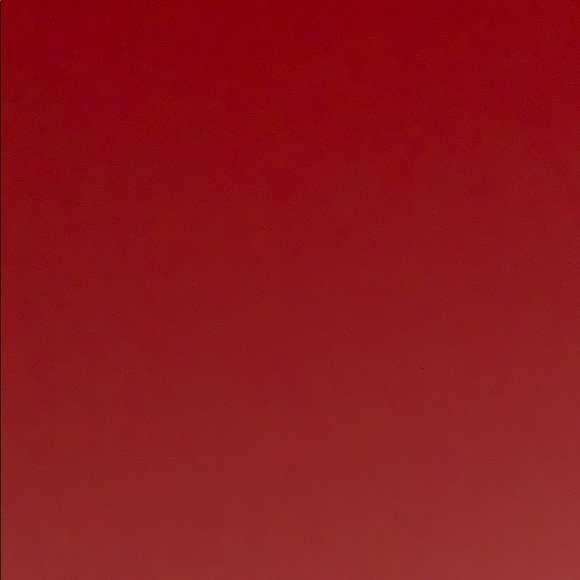 Profile Picture of Lori Motto (@lorimotto) on Poshmark