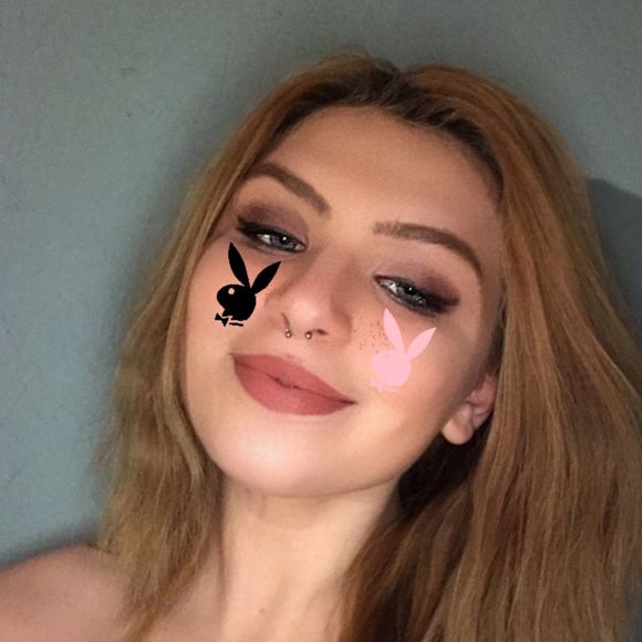 Profile Picture of Lea Foust (@leafoust) on Poshmark