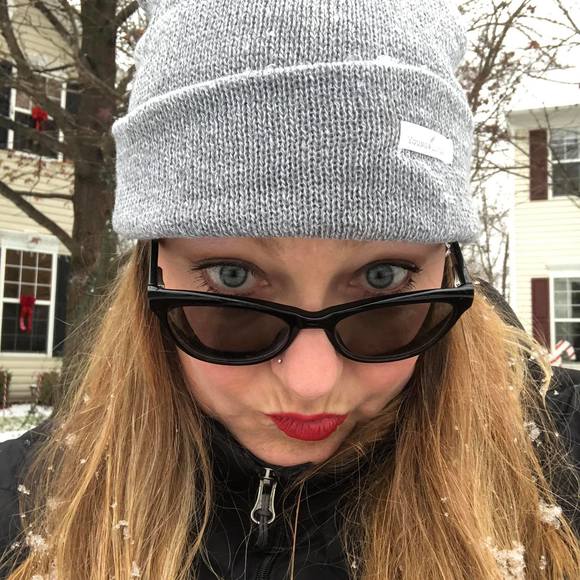Profile Picture of Debbie Workinger (@debdeb97) on Poshmark