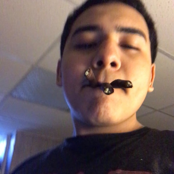 Profile Picture of Jeremiah Alvarado (@jayfazos) on Poshmark