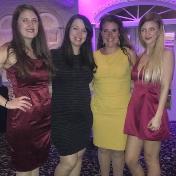 Profile Picture of Bella Rozakis (@bellarozakis) on Poshmark