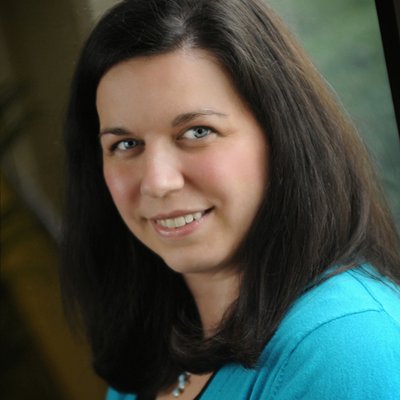 Profile Picture of Amanda (Combs) Roehl (@adroehl) on Twitter