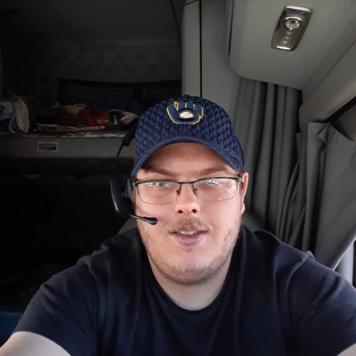 Profile Picture of Andrew  Engelhart (@engelhart_) on Twitter