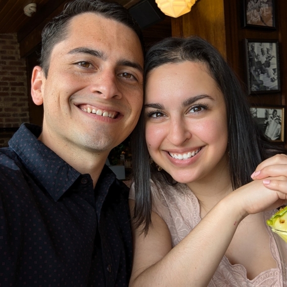 Profile Picture of Janelle Olvera (@janelleolvera) on Poshmark