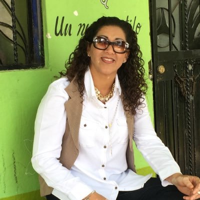 Profile Picture of Veronica Esquivel (@72_esquivel) on Twitter