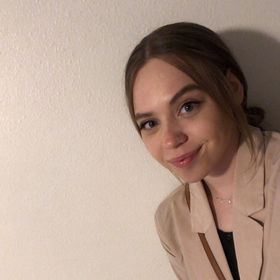 Profile Picture of Gwyneth Vanderholm (@GwynVanderholm) on Pinterest