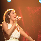 Profile Picture of Celia Roberts (@celiarobertsmusic) on Youtube