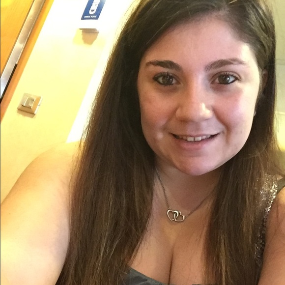 Profile Picture of Alyssa Liberatore (@alib1993) on Poshmark