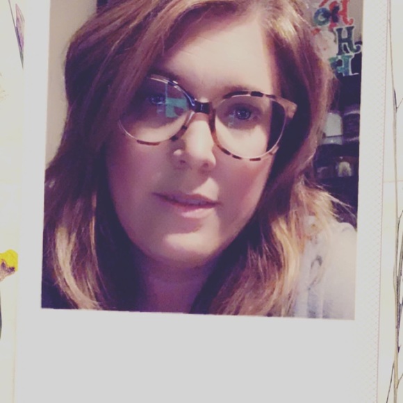 Profile Picture of Chrissy Mickolay (@chrissymickolay) on Poshmark