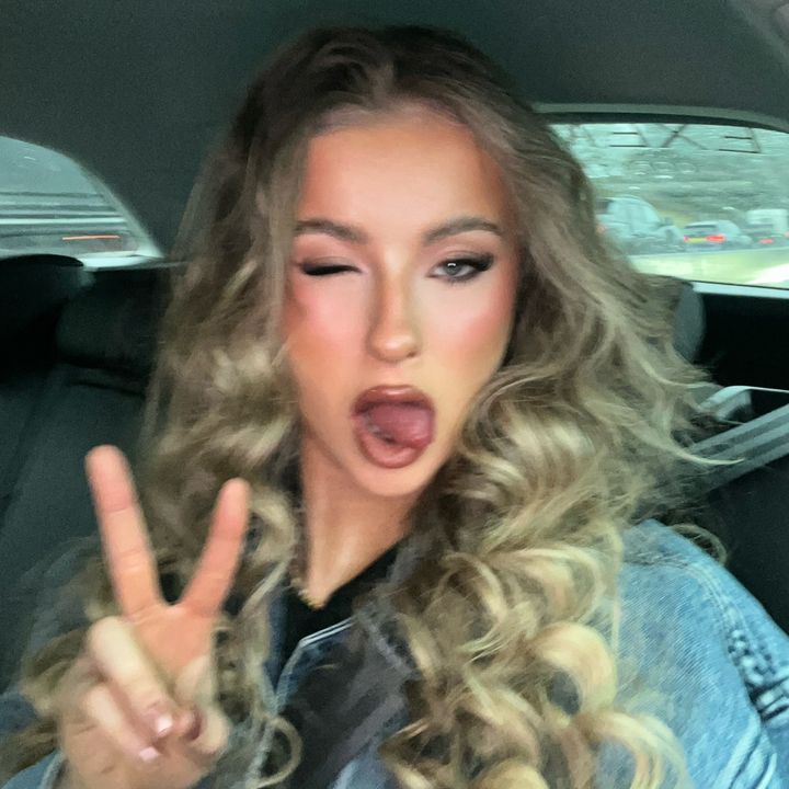 Profile Picture of Amy Roberts (@amyrobertsxxx) on Tiktok