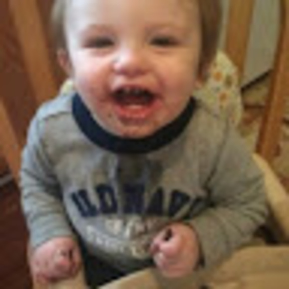 Profile Picture of Kelly Hertweck (@khertweck62) on Poshmark