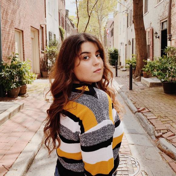 Profile Picture of Rafaela Teixeira (@rafinha10) on Poshmark