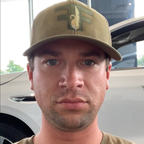 Profile Picture of Nathan Selep (@nathan1254) on Poshmark