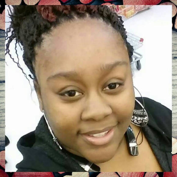 Profile Picture of Keirra Roberts (@keirra_roberts) on Poshmark