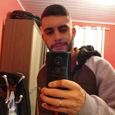 Profile Picture of Léo Andrade 🧣 (@leoandraden) on Twitter