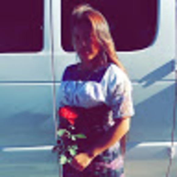 Profile Picture of Teresa Martin (@teresamartin146) on Poshmark