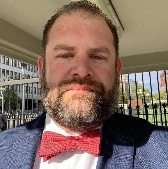 Profile Picture of Keith Quinlan (@kaquinlan) on Poshmark