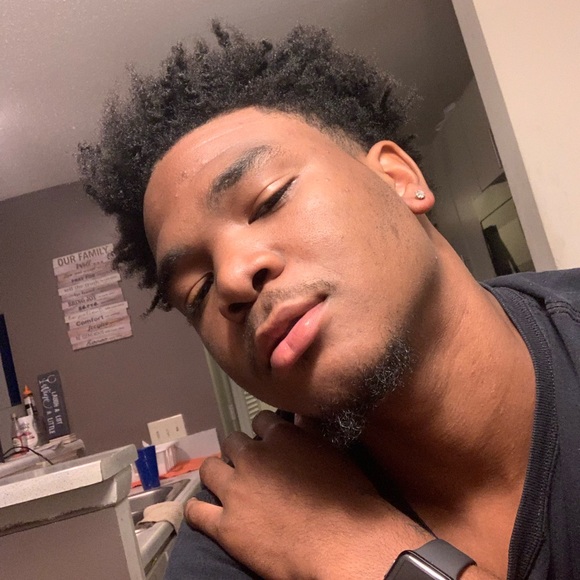 Profile Picture of Tarell Boxill (@kysartist) on Poshmark