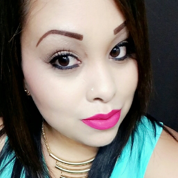 Profile Picture of Bianca Jaramillo (@bossbee90) on Poshmark