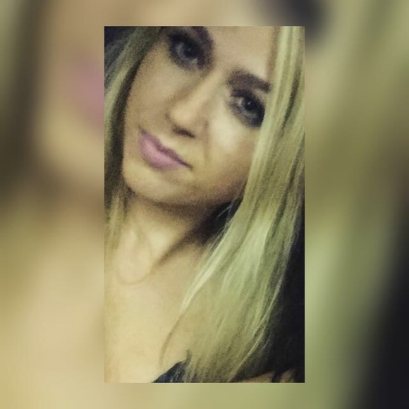 Profile Picture of Tatiana Corobca (@tatianacorobca) on Poshmark