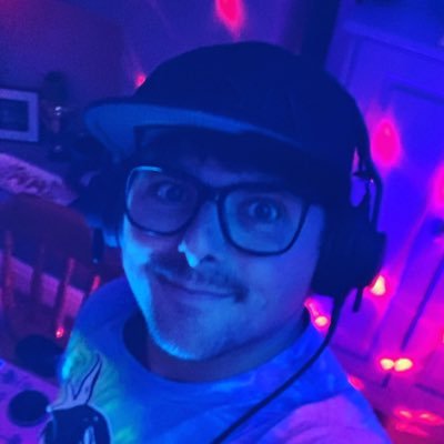 Profile Picture of Tom Hardwick (@omotonic) on Twitter