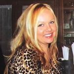 Profile Picture of Leslie Shultz Dury (@lesliereneedury) on Instagram
