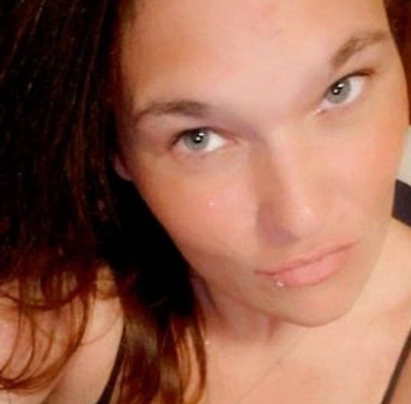 Profile Picture of Erica Koons (@ekoons15) on Poshmark